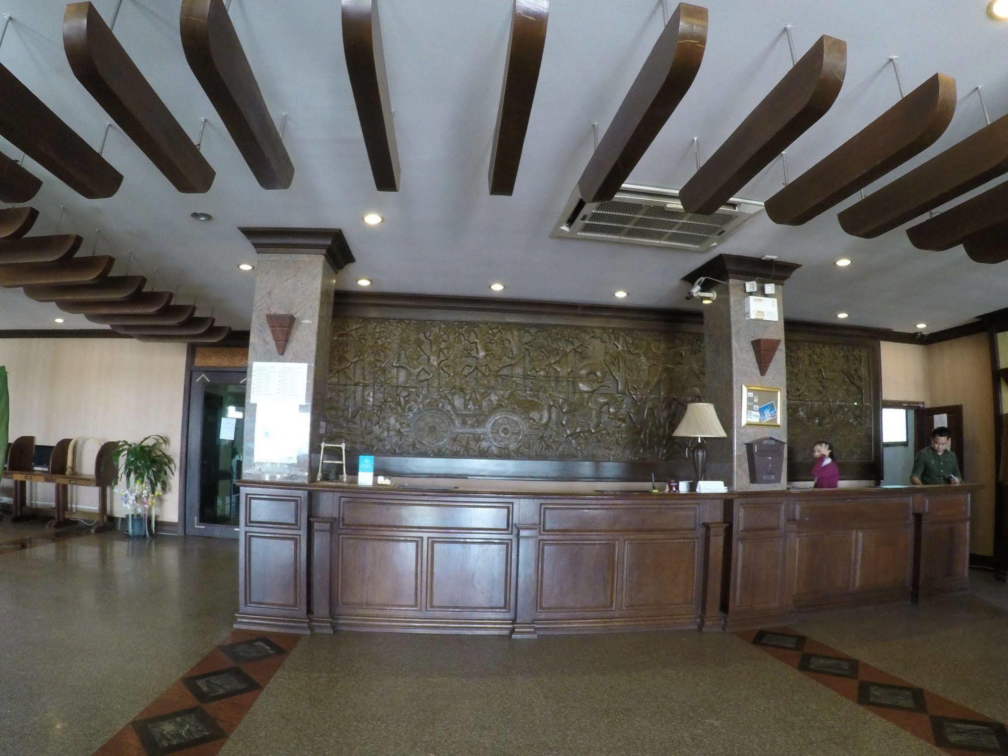 Sengtawan Riverside Hotel Vientiane Exteriör bild