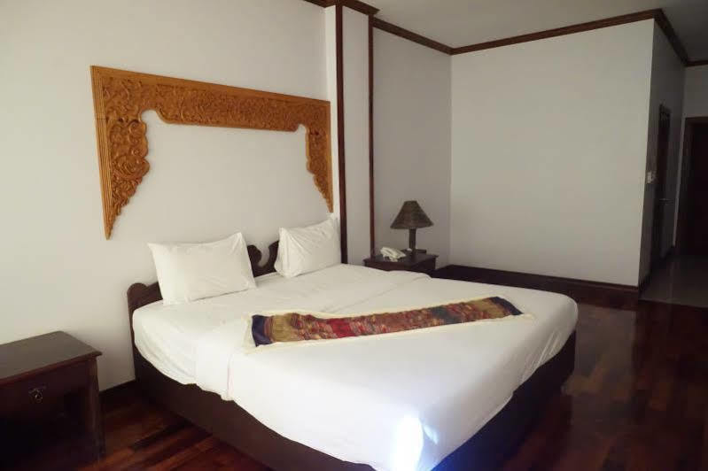 Sengtawan Riverside Hotel Vientiane Exteriör bild