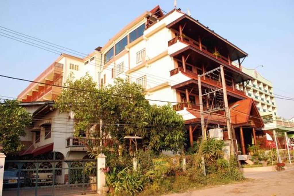 Sengtawan Riverside Hotel Vientiane Exteriör bild