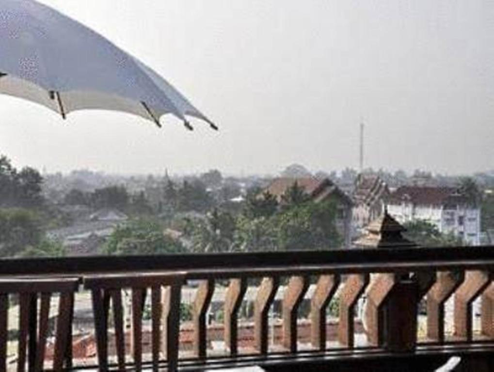 Sengtawan Riverside Hotel Vientiane Exteriör bild